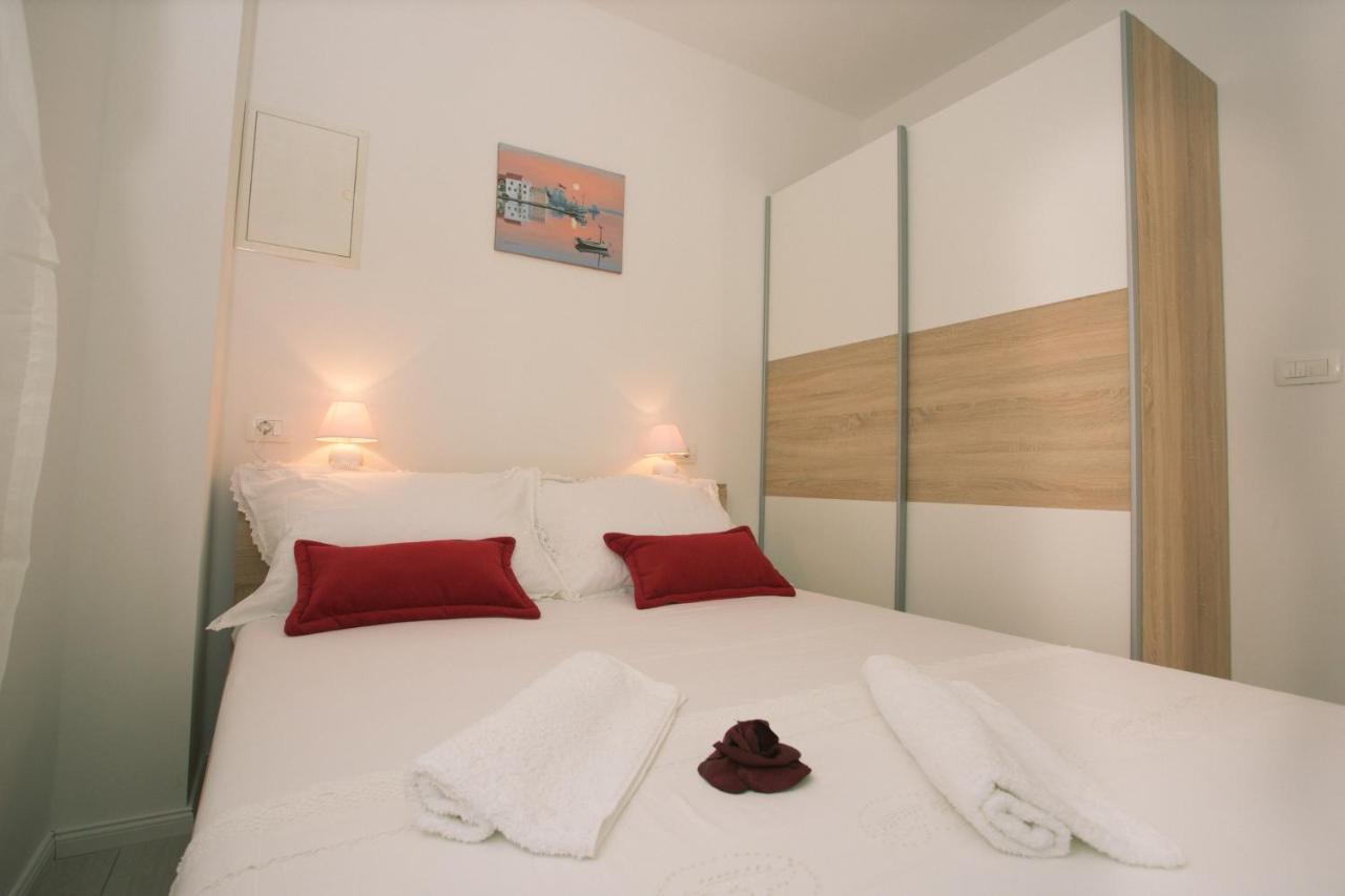 Apartments Kampanel Kaštela Eksteriør billede